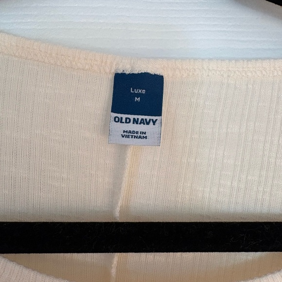 NWT Old Navy Women's Cream Short Sleeve Top - Picture 3 of 5